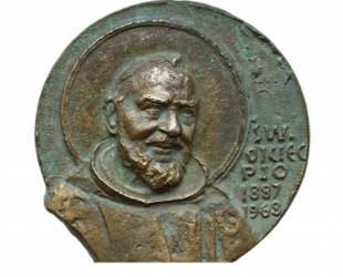 Wąsacz Józef - Św. Ojciec Pio (awers), brąz, 7 x 5 x 8 cm, 2002